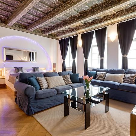 Charles Bridge Royal Apartments - Castle District 프라하 외부 사진