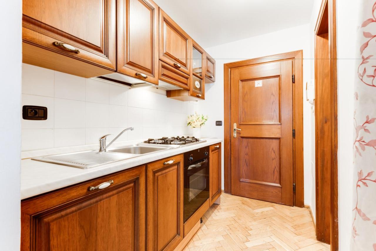 Charles Bridge Royal Apartments - Castle District 프라하 외부 사진