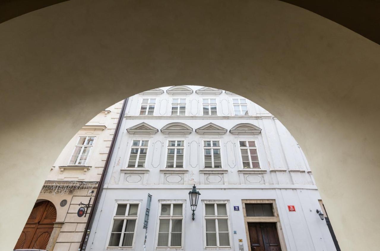Charles Bridge Royal Apartments - Castle District 프라하 외부 사진