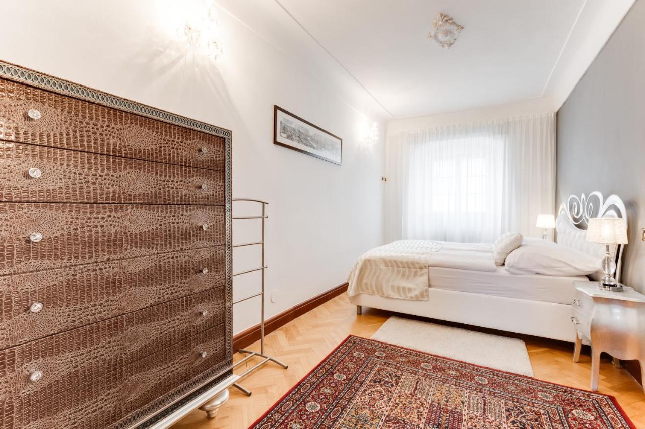 Charles Bridge Royal Apartments - Castle District 프라하 외부 사진