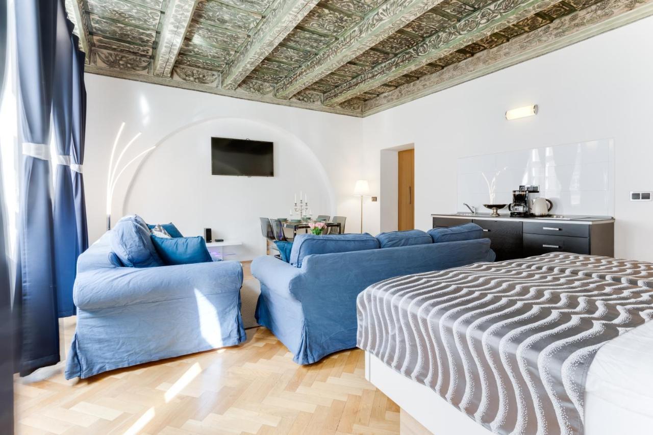 Charles Bridge Royal Apartments - Castle District 프라하 외부 사진
