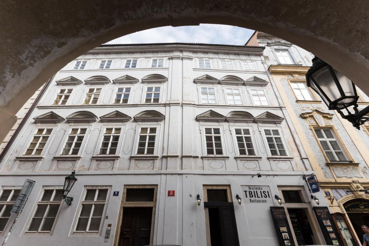 Charles Bridge Royal Apartments - Castle District 프라하 외부 사진